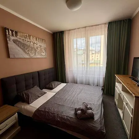 Hana Hotel 3*
